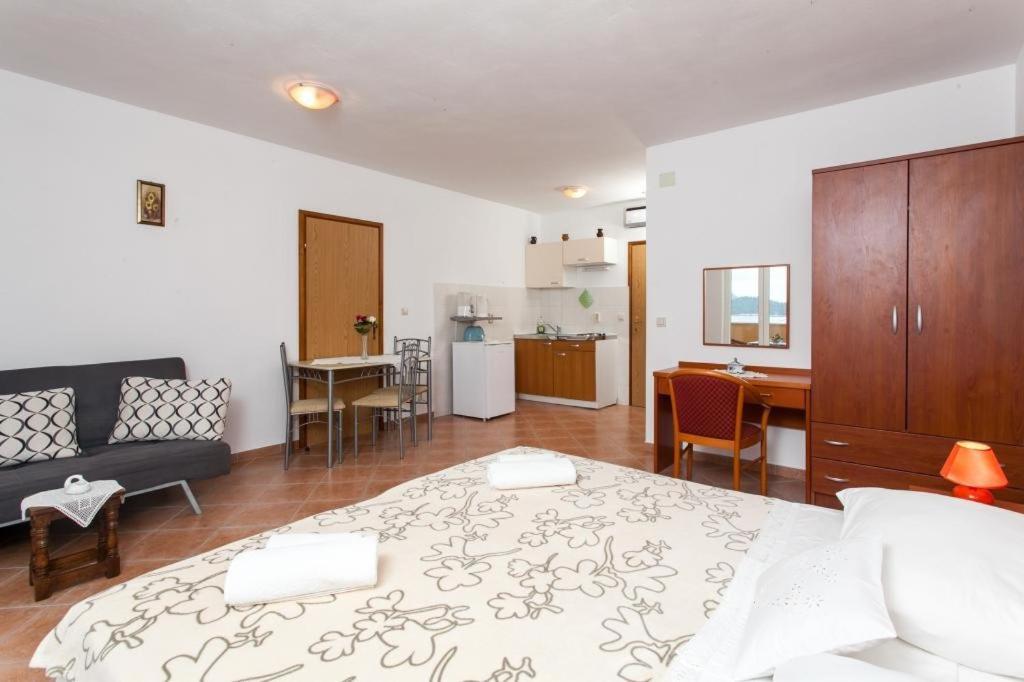 Apartments Ana Lopud Zimmer foto